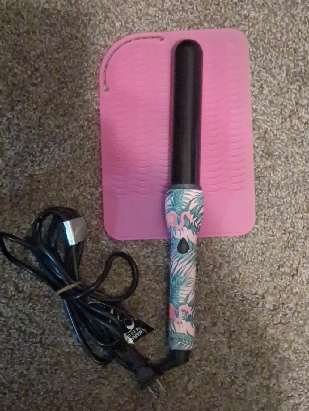 FOXY BAE HOT TOPIC- LIMITED EDITION- Curling Wand